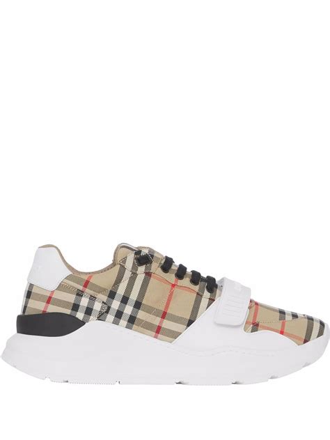 farfetch burberry shoes.